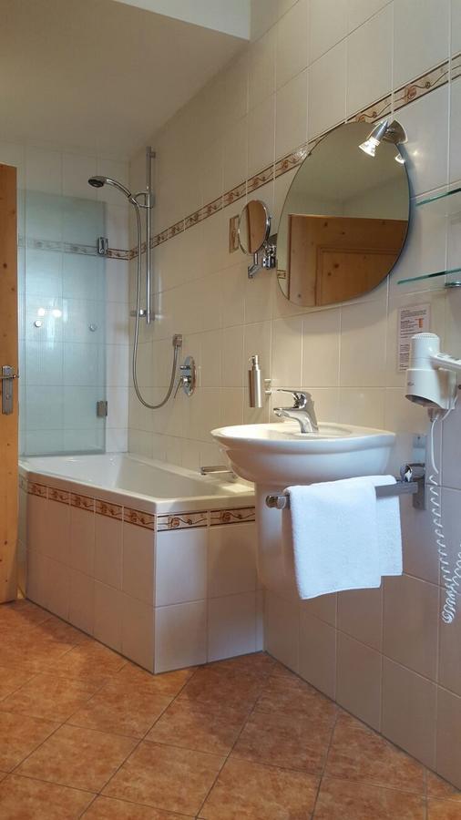 Landhotel Gruener Baum Westendorf  Екстериор снимка